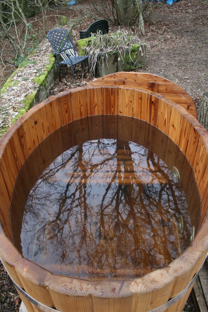 Oval wood burning hot tub (Bowden, Melrose, United Kingdom 